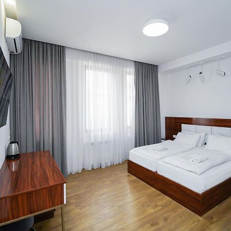 Hotel Type Rooms On Avenue Melikishvili, City Center Tiflis Exterior foto